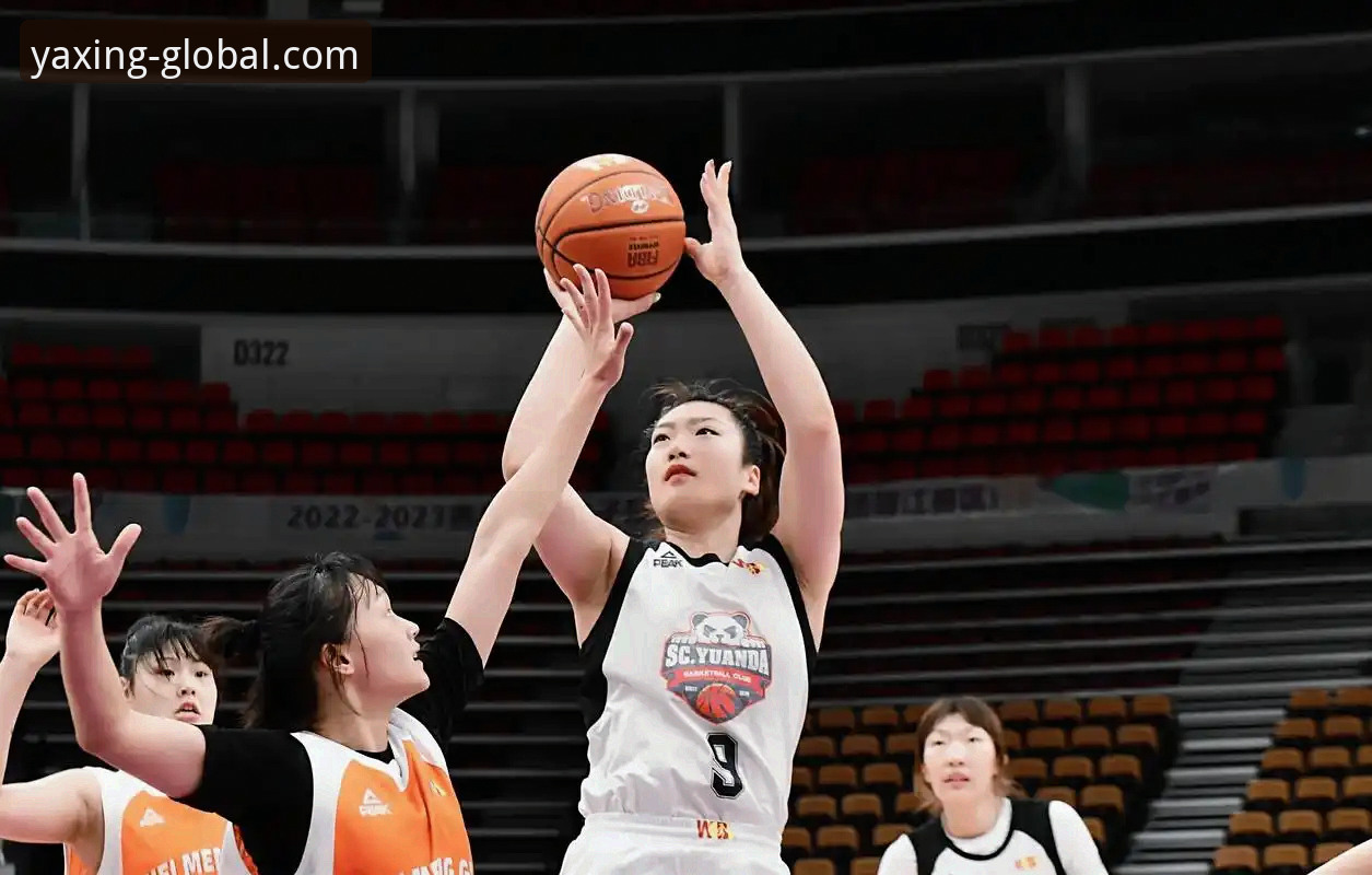 四川女篮总决赛首战创纪录大胜的全面解析：从赛场统治力看竞技博弈